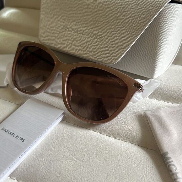 NWT Michael Kors 56mm cat eye sunglasses blush/camel - Picture 5 of 14